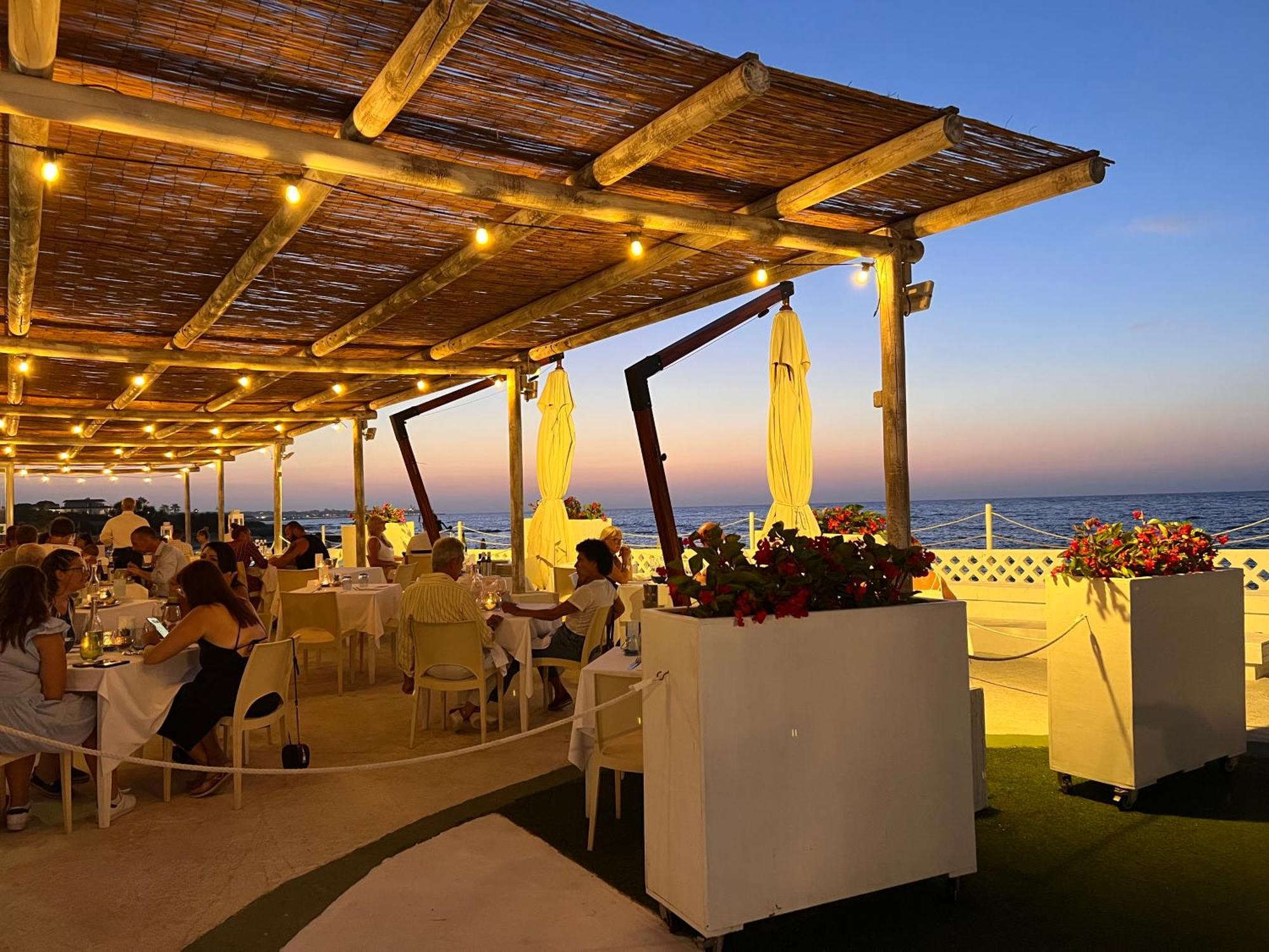 Hotel Riva Del Sole Giovinazzo Exterior foto